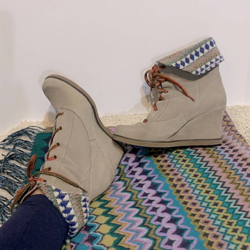 Holding horses wedge lace up ankle boot grey
